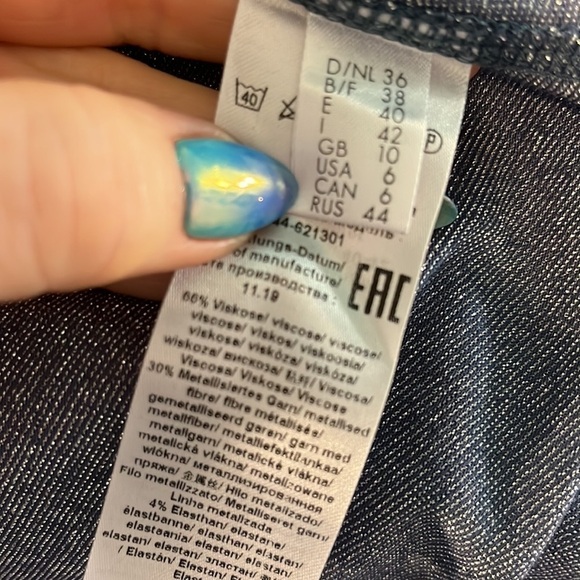 Le Comte Metallic Tee Shirt Top NWT Blue Size 36 Small Short Sleeve - Picture 10 of 12